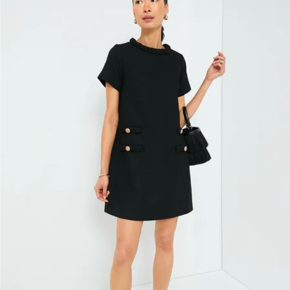 Elegant Black Short Sleeve Dress